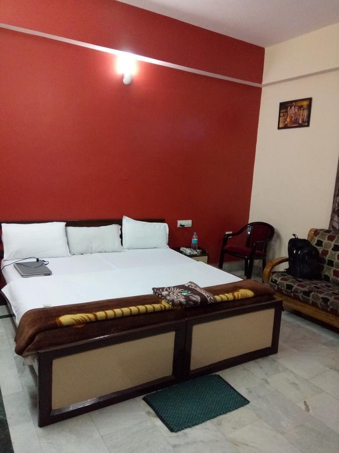 Hotel Ridhi N Sidhi Bettiah Bagian luar foto